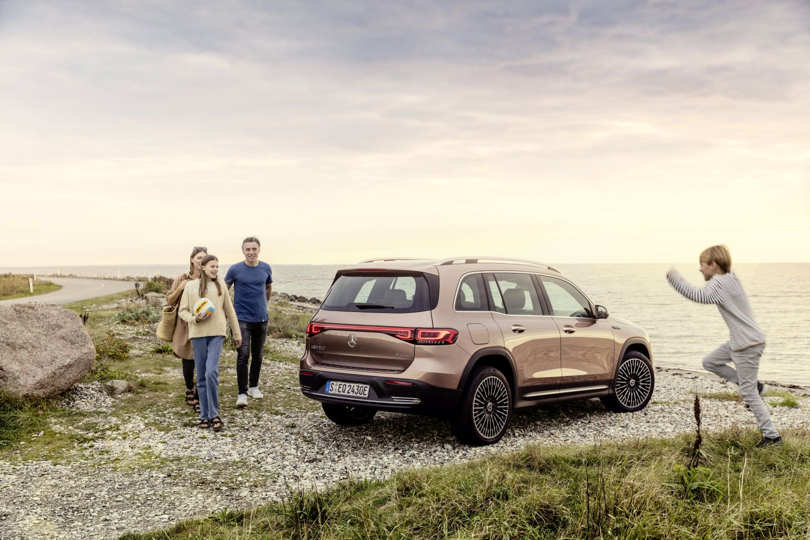 Mercedes Benz Eqb photo 4