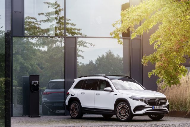 Mercedes Benz Eqb photo 24
