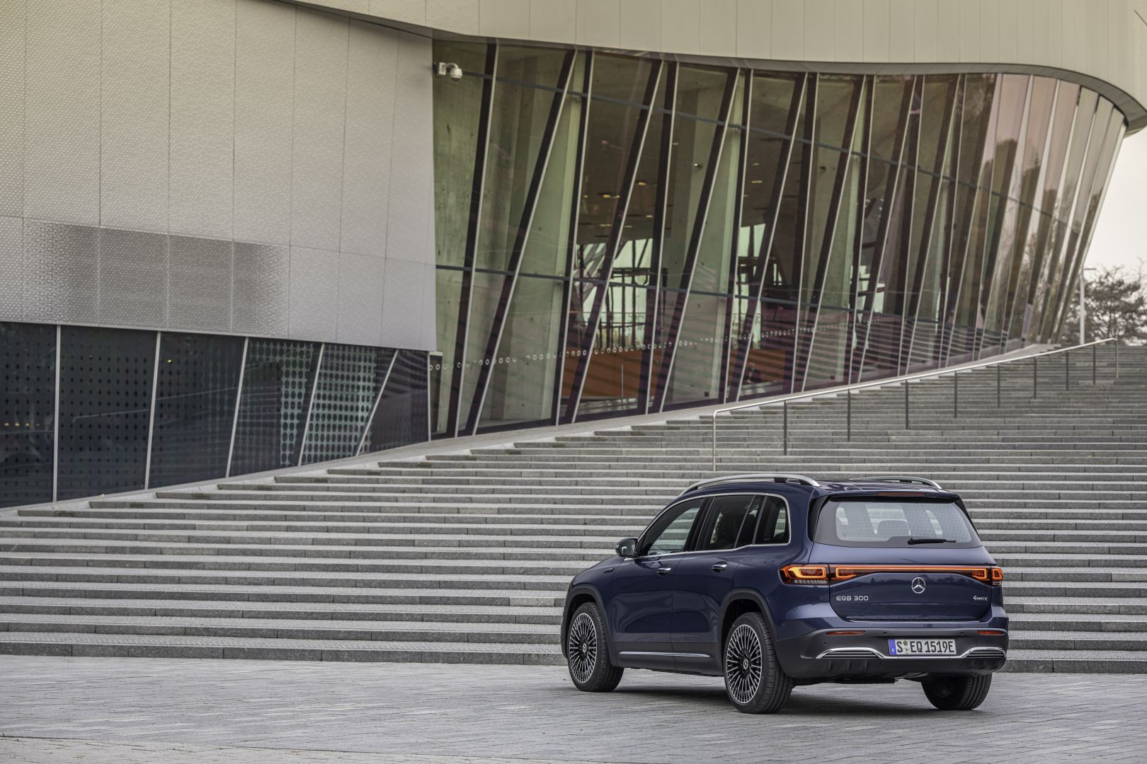 Mercedes Benz Eqb photo 55