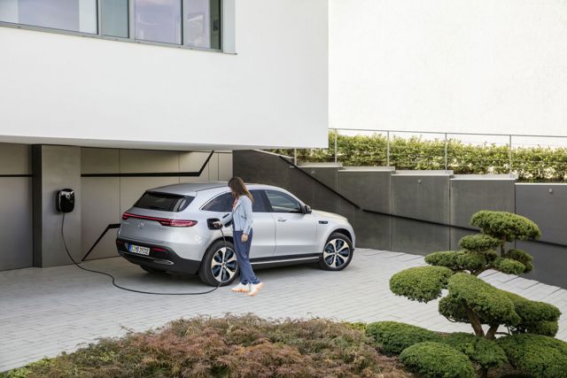 Mercedes Benz Eqc photo 17