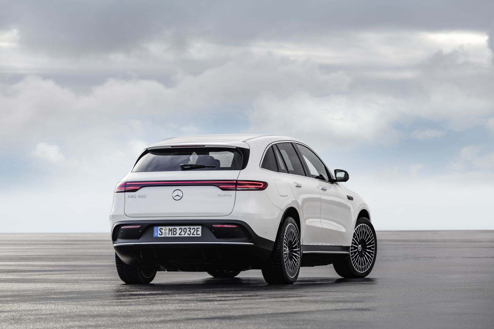 Mercedes Benz Eqc photo 47