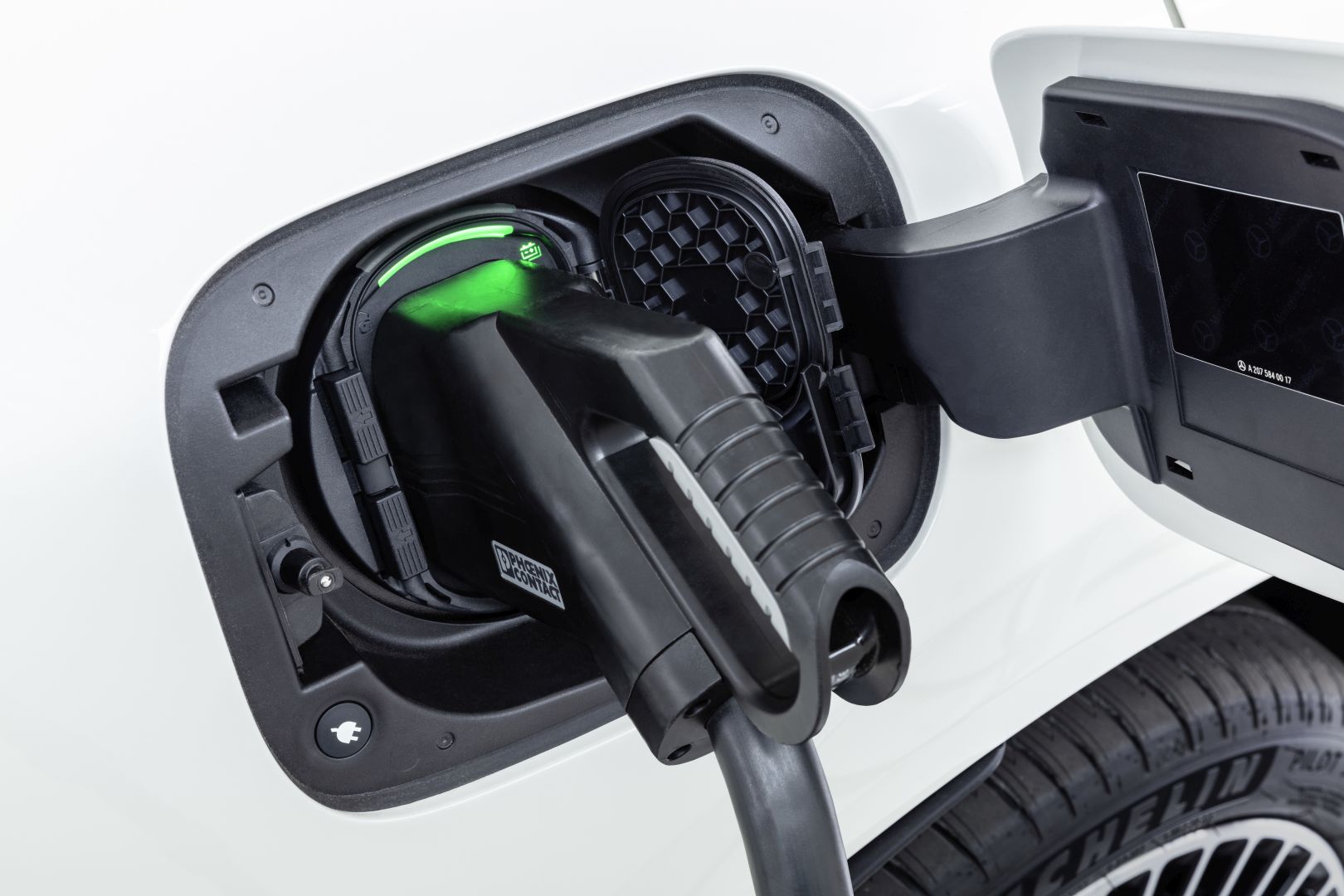 Mercedes Benz Eqc photo 49