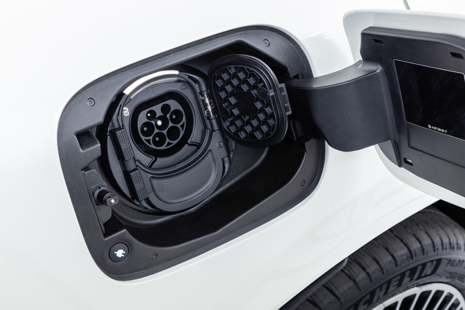 Mercedes Benz Eqc photo 51