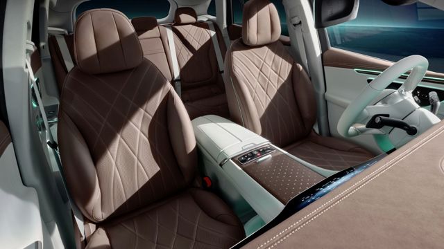 Mercedes Benz Eqe Suv photo 135