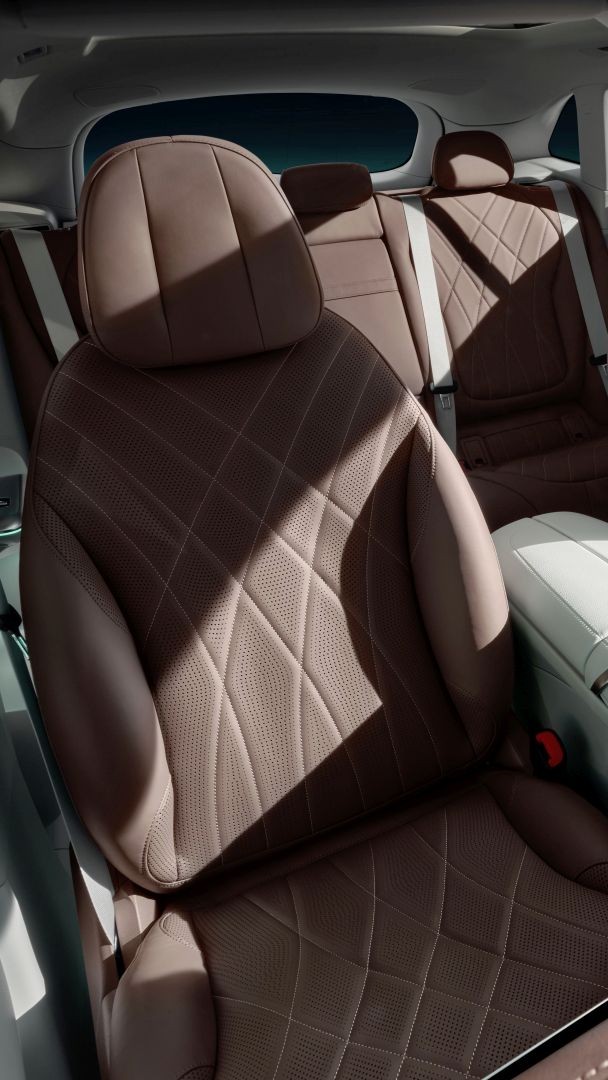 Mercedes Benz Eqe Suv photo 138