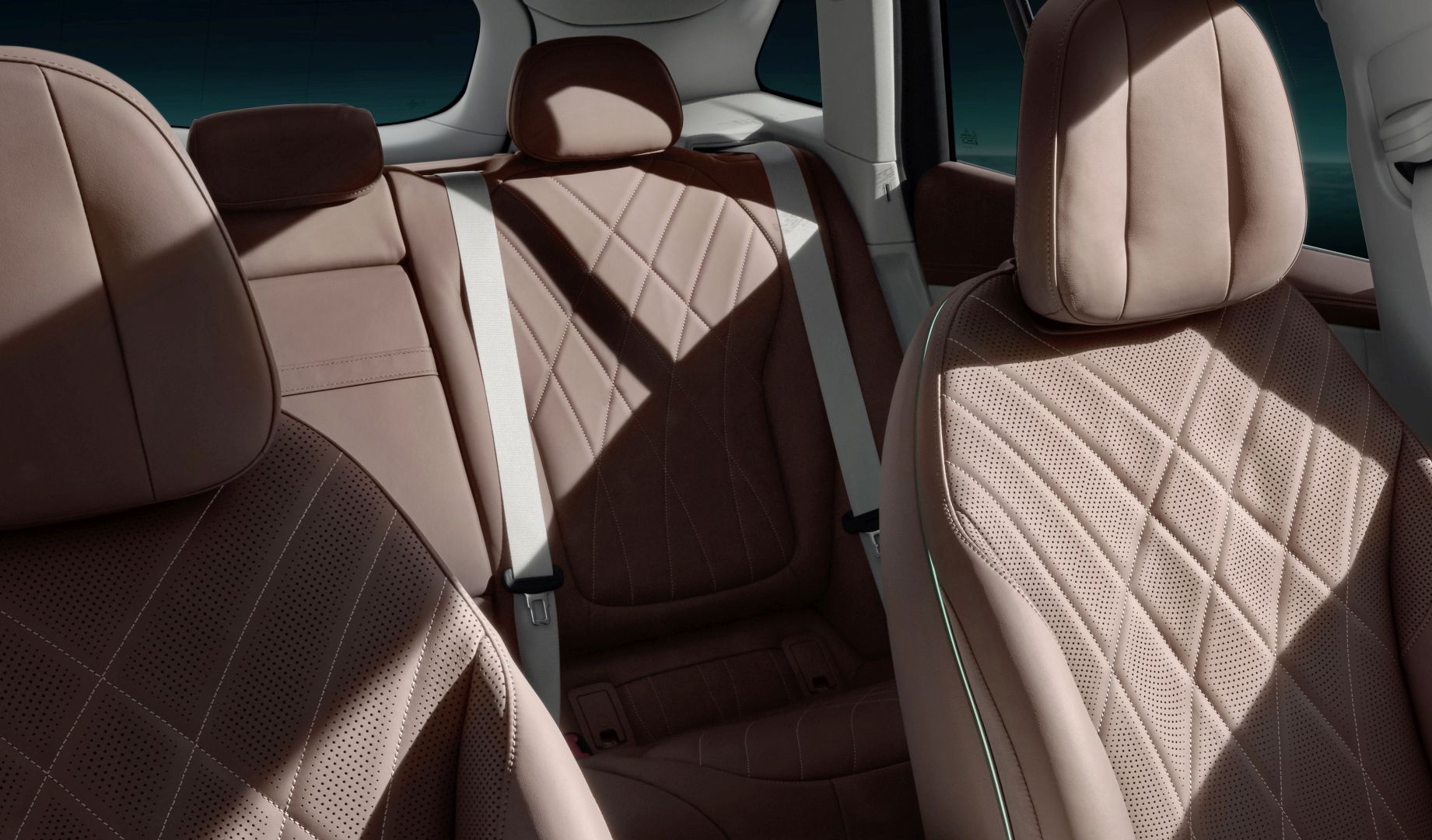 Mercedes Benz Eqe Suv photo 141