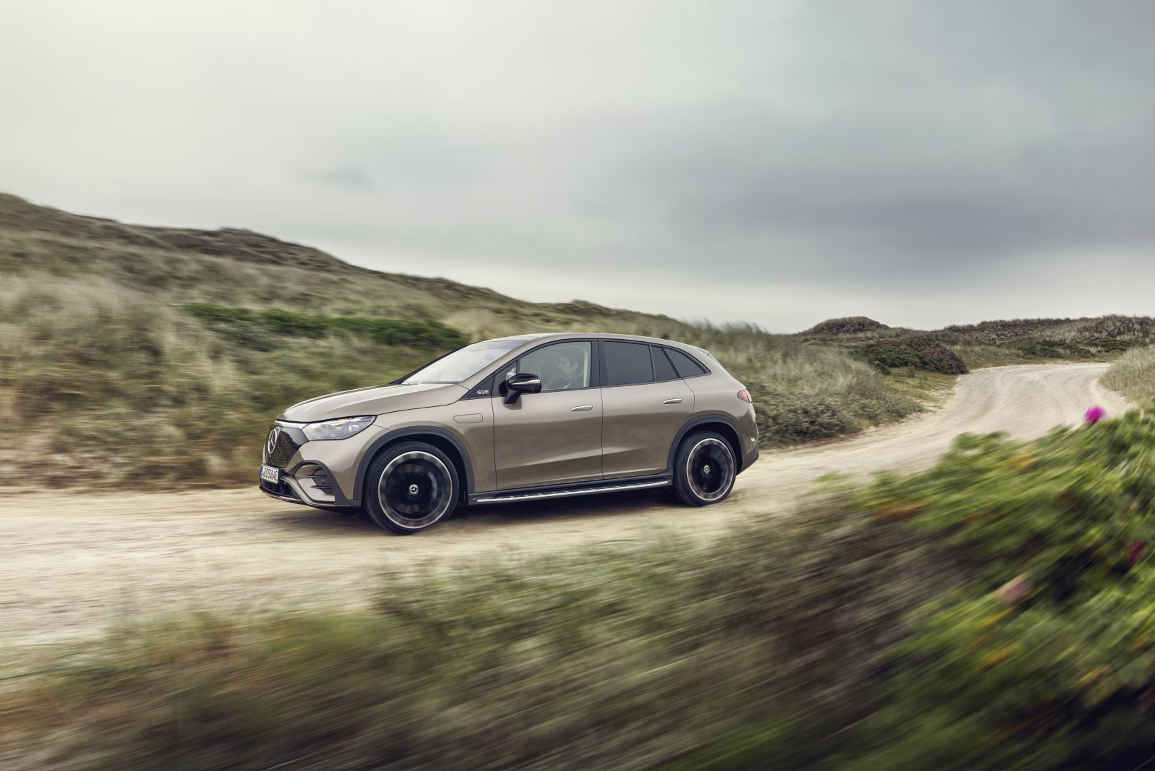 Mercedes Benz Eqe Suv photo 6