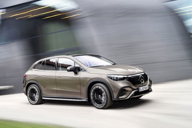 Mercedes Benz Eqe Suv photo 11