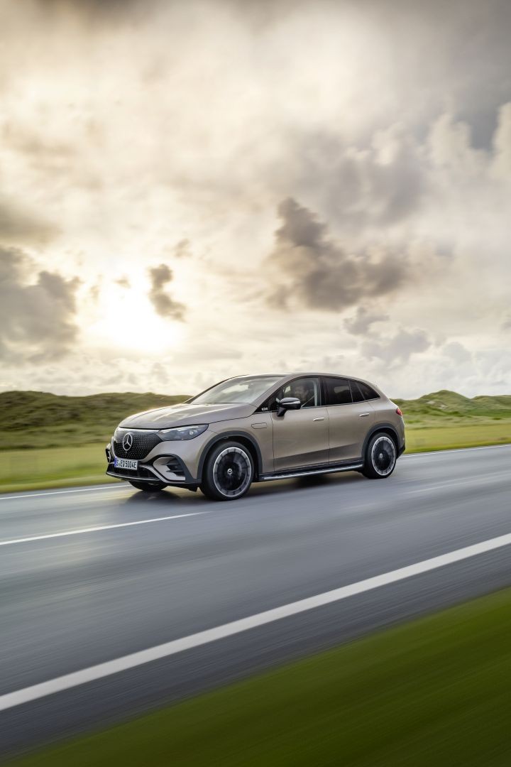 Mercedes Benz Eqe Suv photo 13