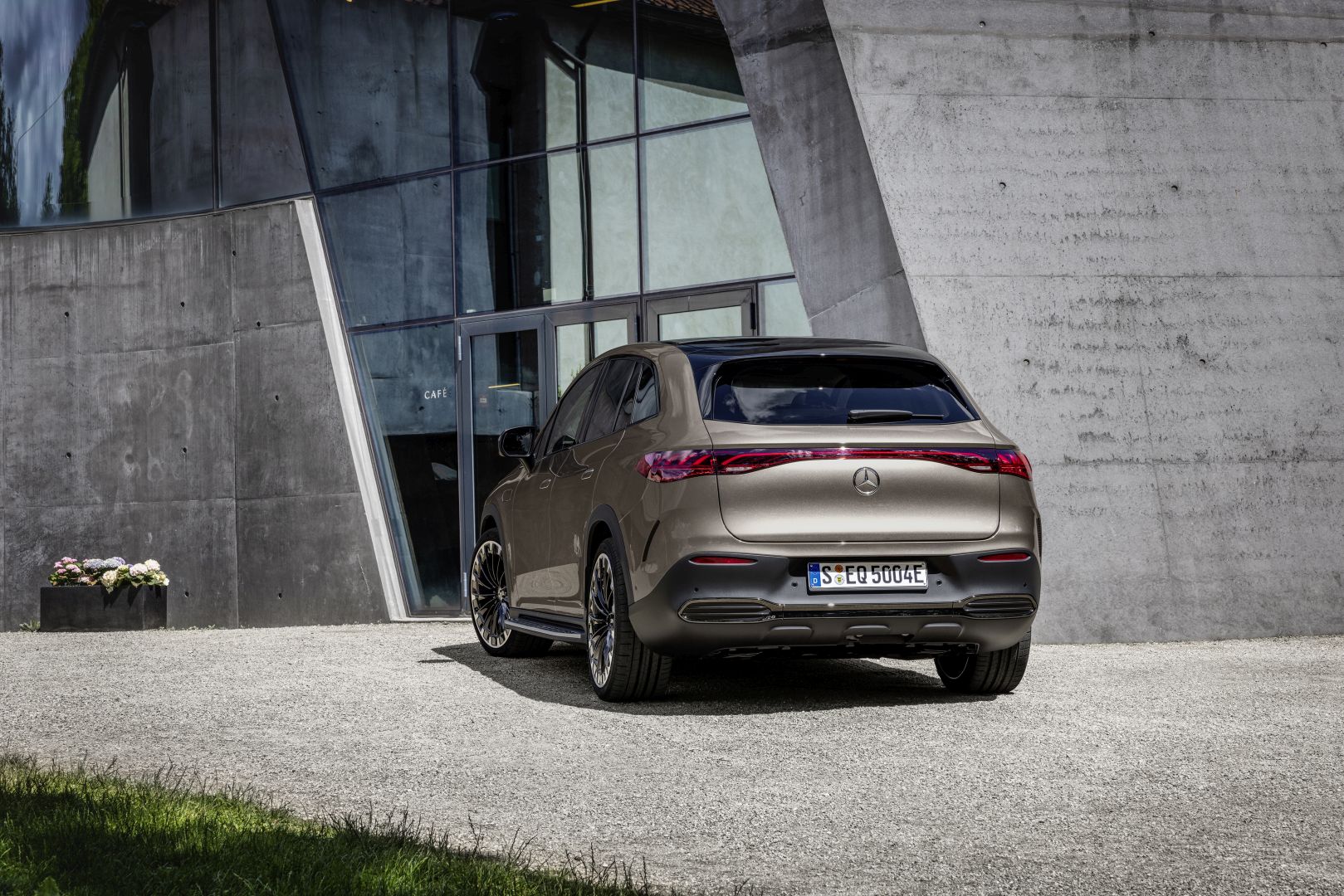 Mercedes Benz Eqe Suv photo 18