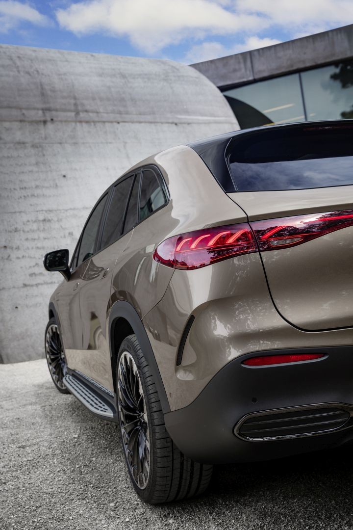 Mercedes Benz Eqe Suv photo 33