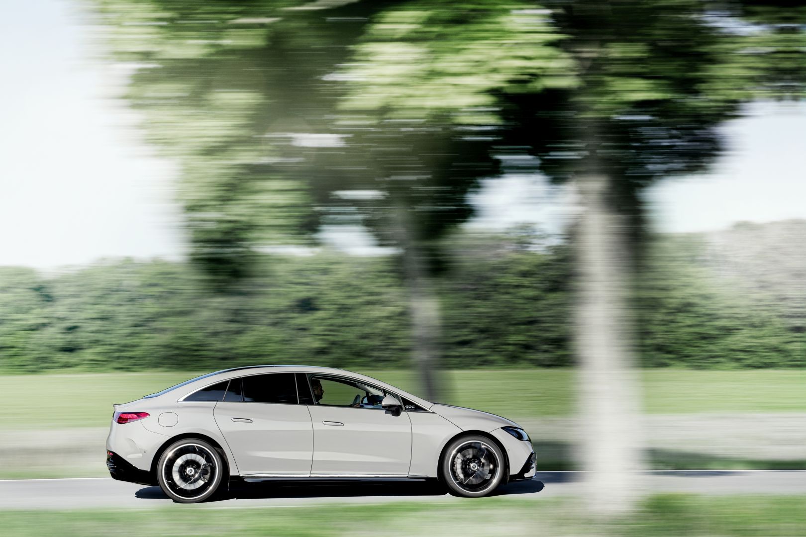 Mercedes Benz Eqe photo 8