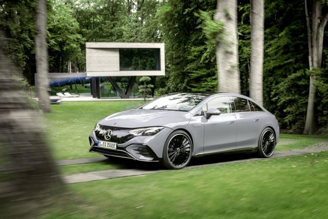 Mercedes Benz Eqe photo 16