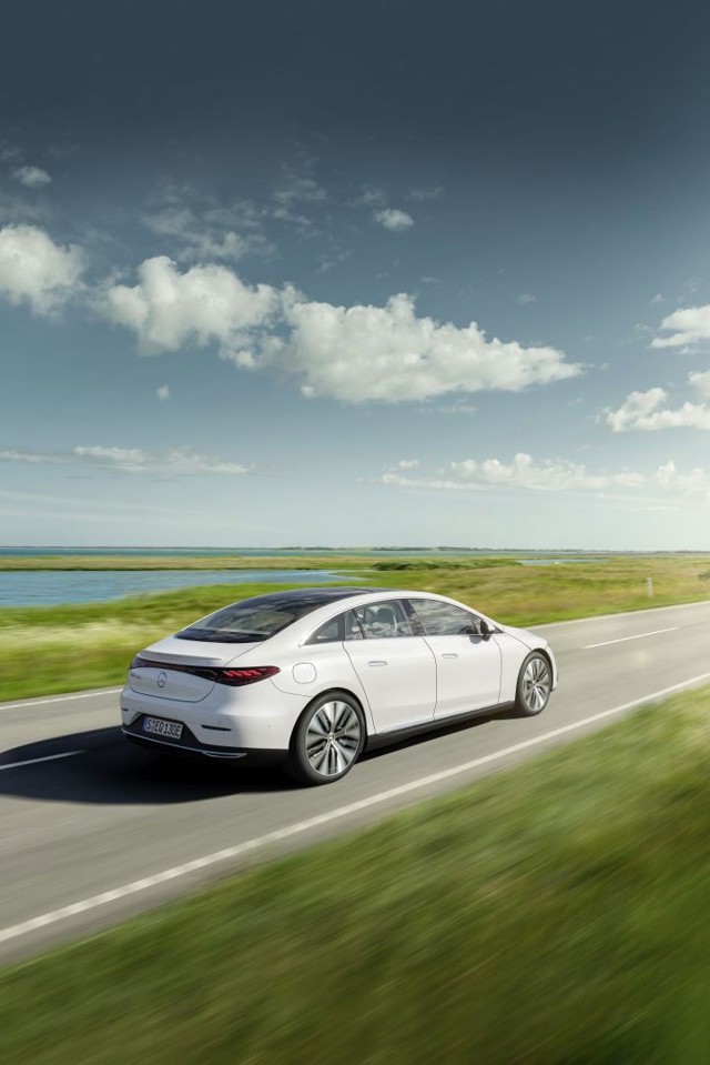 Mercedes Benz Eqe photo 35