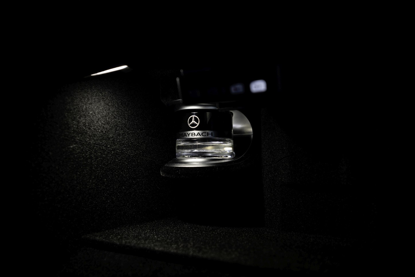 Mercedes Benz Eqs Suv Maybach photo 9