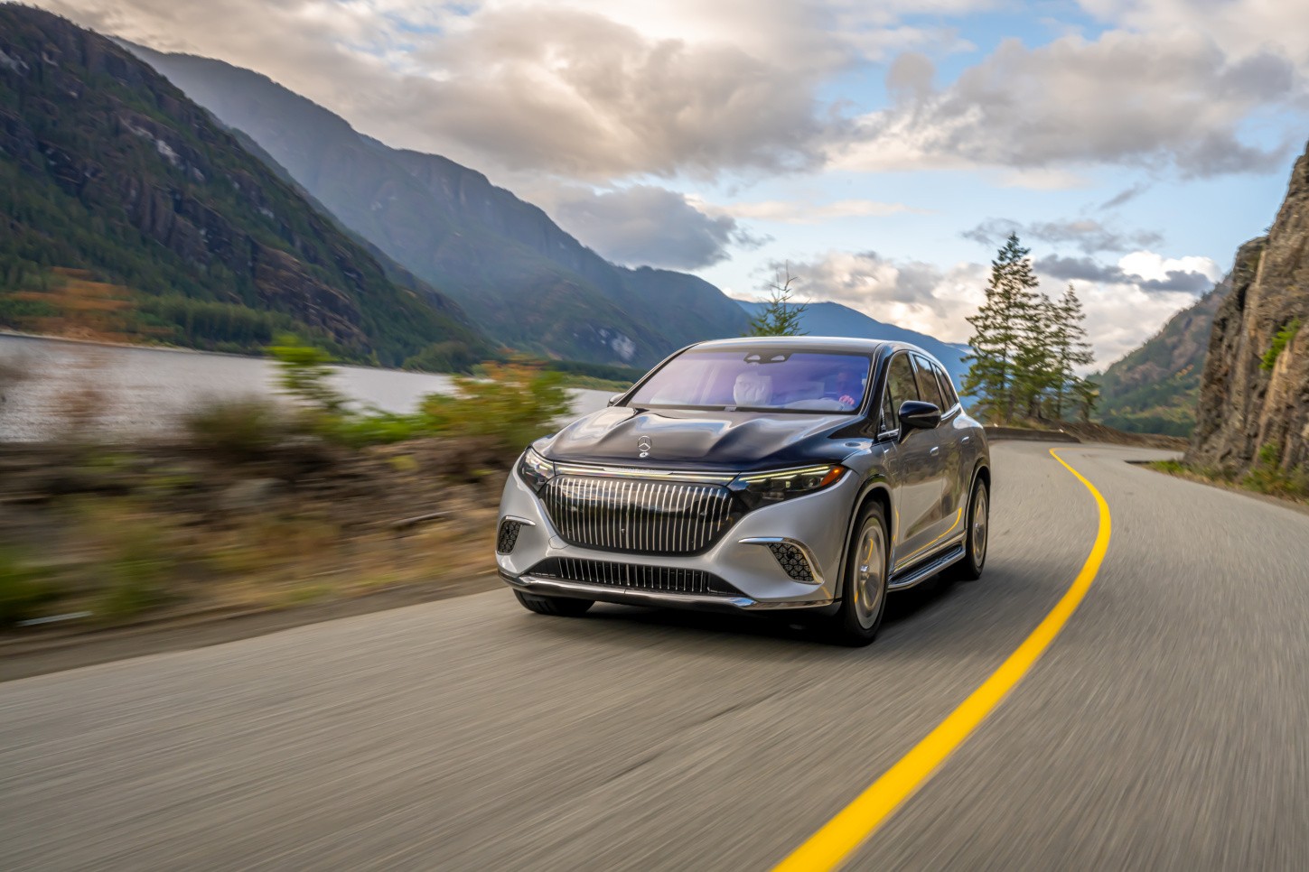 Mercedes Benz Eqs Suv Maybach photo 27