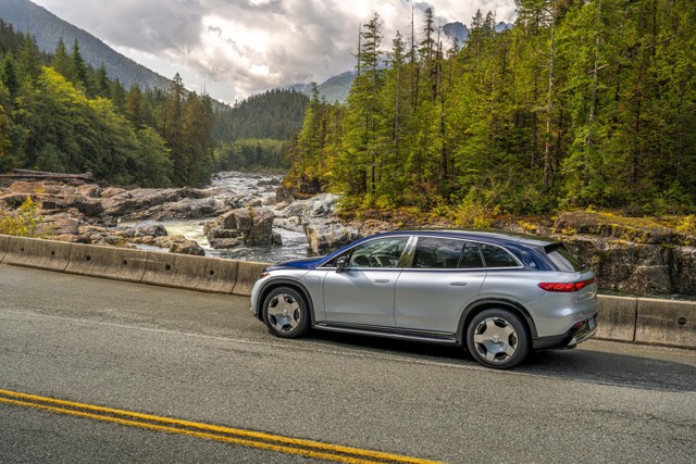 Mercedes Benz Eqs Suv Maybach photo 32