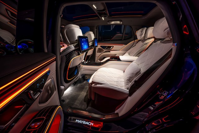 Mercedes Benz Eqs Suv Maybach photo 50