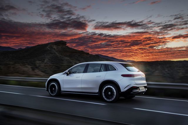 Mercedes Benz Eqs Suv photo 54