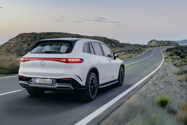 Mercedes Benz Eqs Suv photo 61