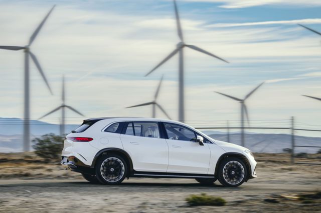Mercedes Benz Eqs Suv photo 63