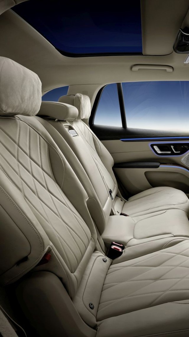 Mercedes Benz Eqs Suv photo 117