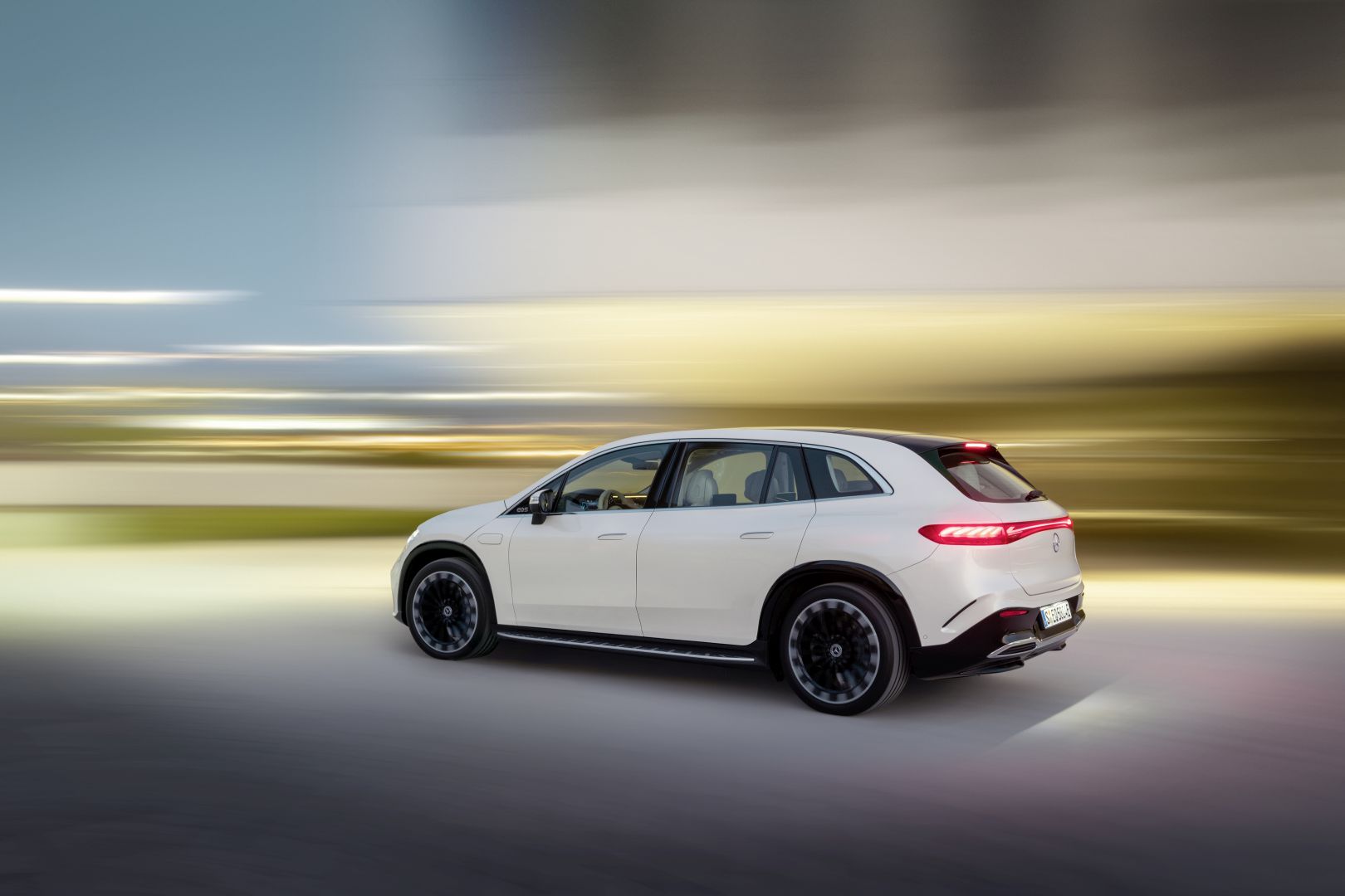 Mercedes Benz Eqs Suv photo 70