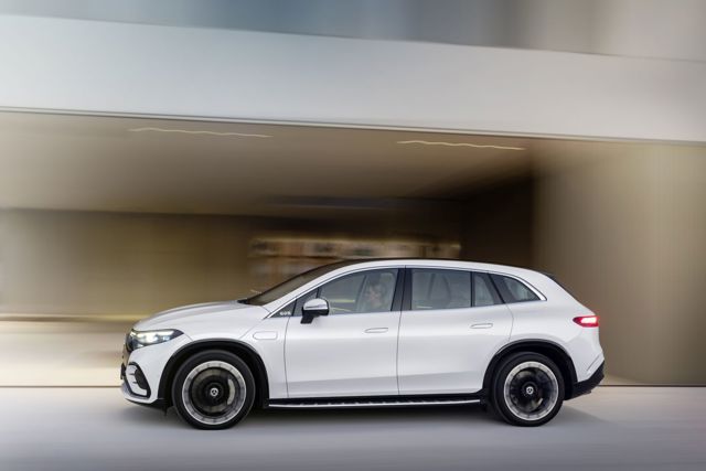 Mercedes Benz Eqs Suv photo 73