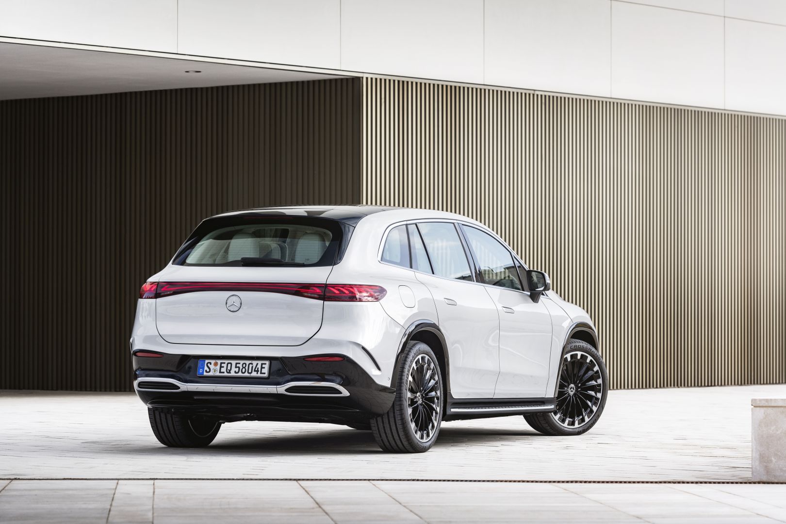 Mercedes Benz Eqs Suv photo 78