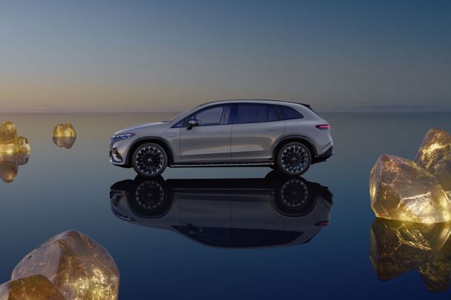 Mercedes Benz Eqs Suv photo 103