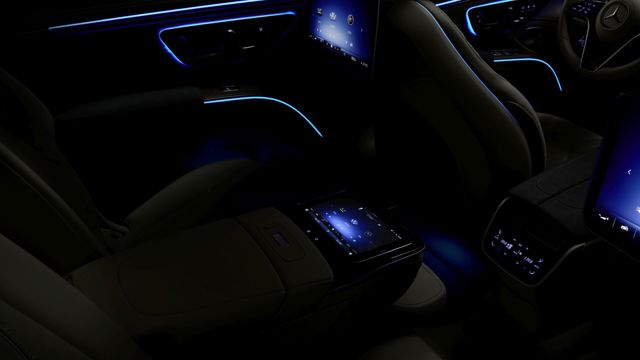 Mercedes Benz Eqs Suv photo 136