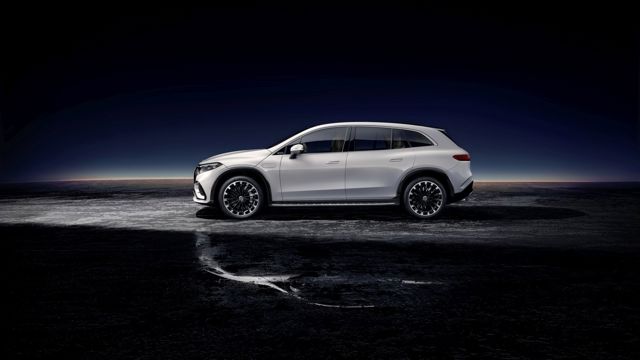 Mercedes Benz Eqs Suv photo 4