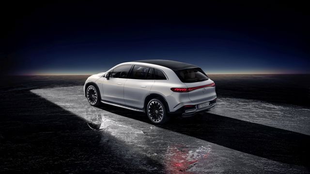 Mercedes Benz Eqs Suv photo 7