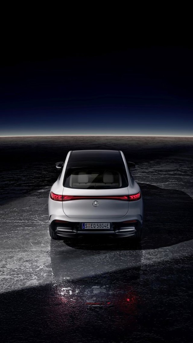 Mercedes Benz Eqs Suv photo 20