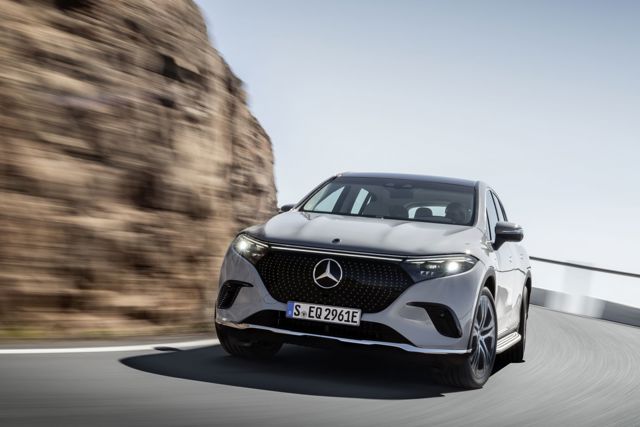 Mercedes Benz Eqs Suv photo 31