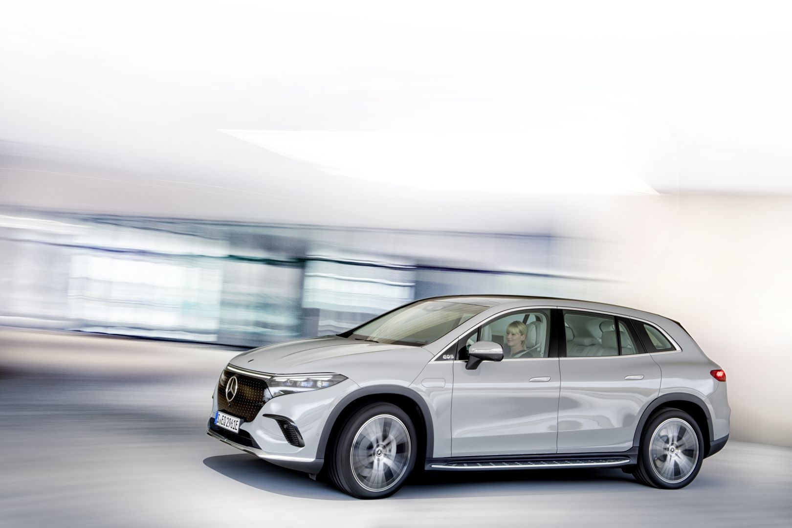 Mercedes Benz Eqs Suv photo 34