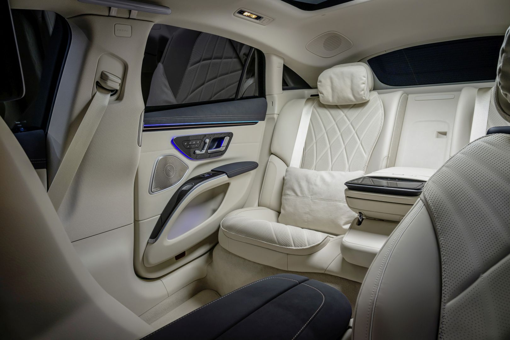 Mercedes Benz Eqs photo 57