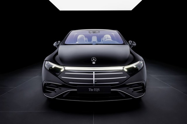 Mercedes Benz Eqs photo 2