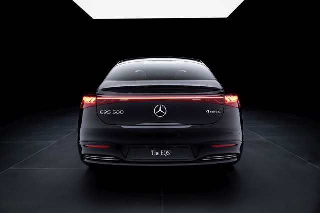 Mercedes Benz Eqs photo 3