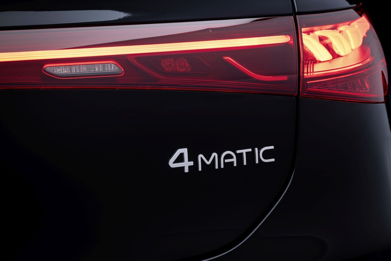 Mercedes Benz Eqs photo 12