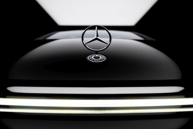 Mercedes Benz Eqs photo 14