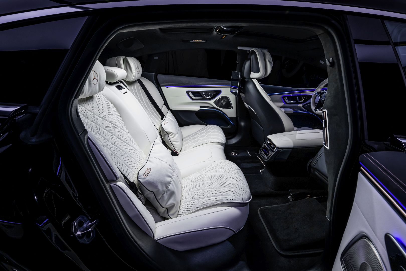 Mercedes Benz Eqs photo 43
