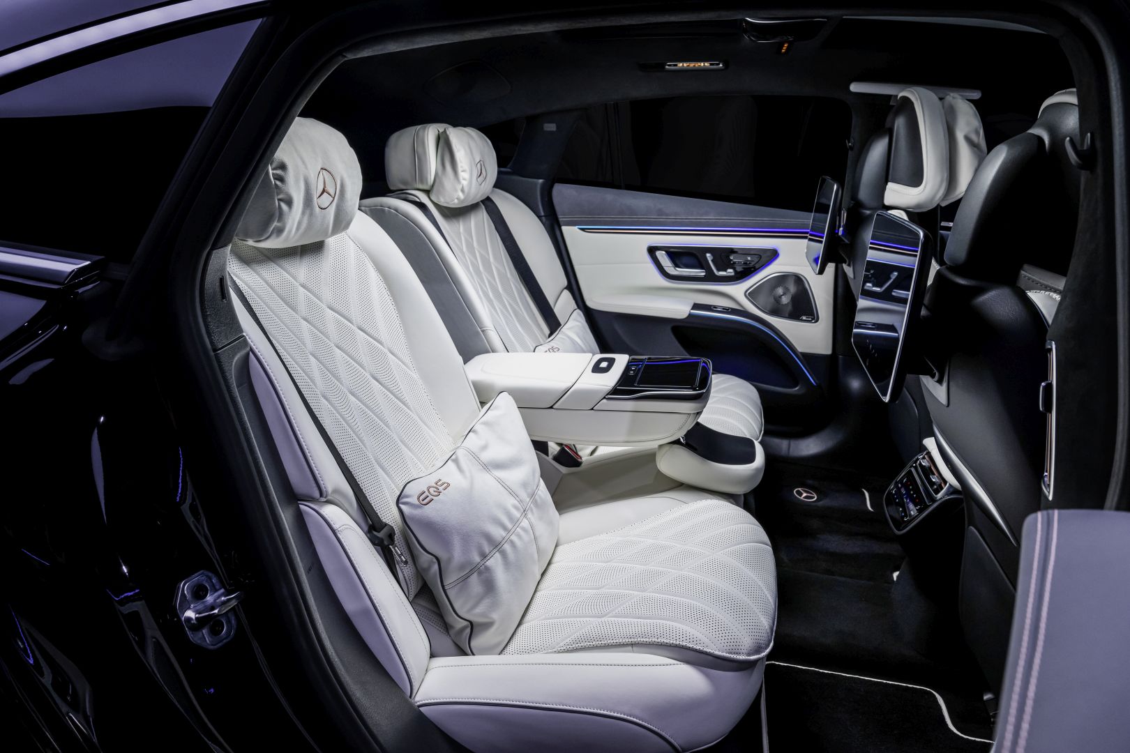 Mercedes Benz Eqs photo 46