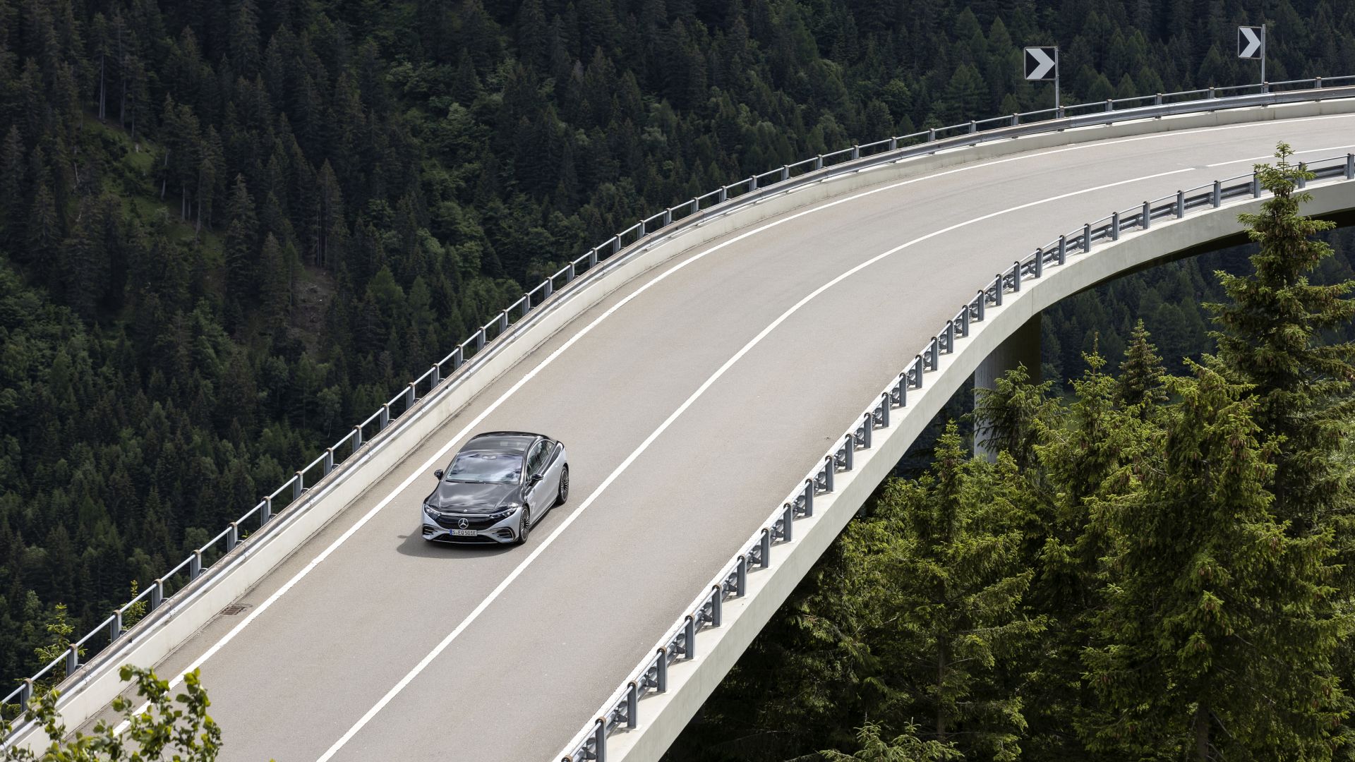 Mercedes Benz Eqs photo 6