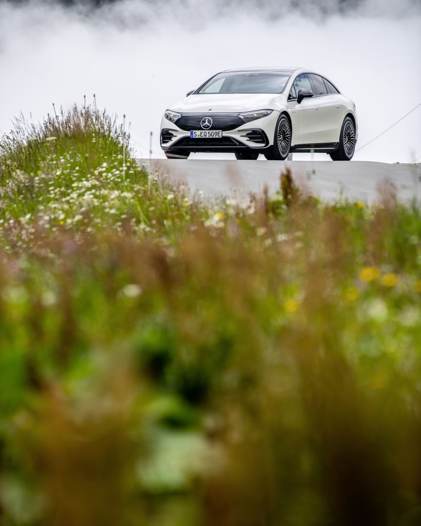 Mercedes Benz Eqs photo 24