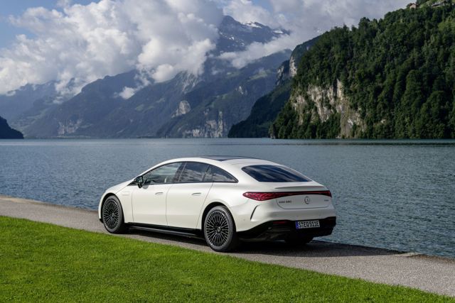 Mercedes Benz Eqs photo 28
