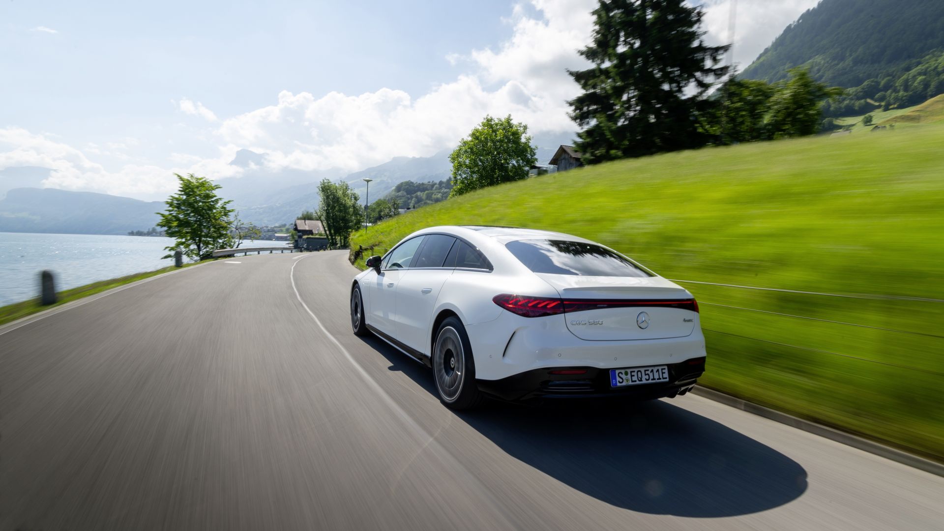 Mercedes Benz Eqs photo 33