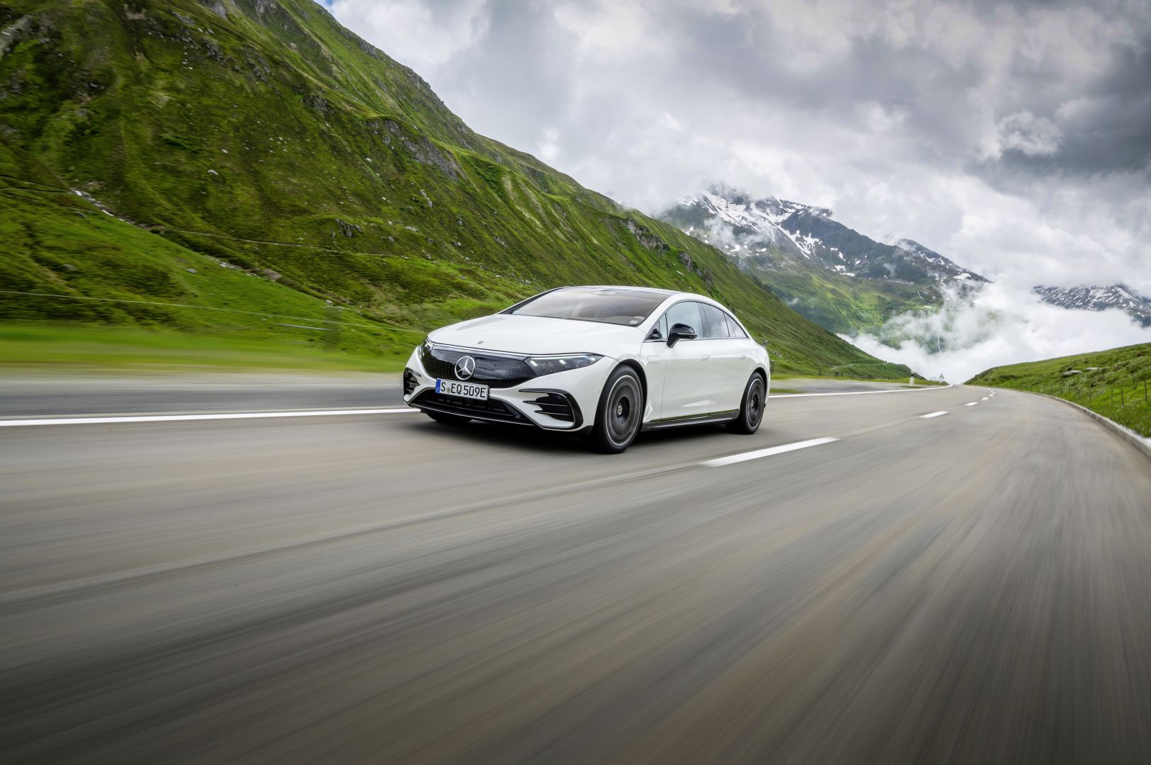 Mercedes Benz Eqs photo 34