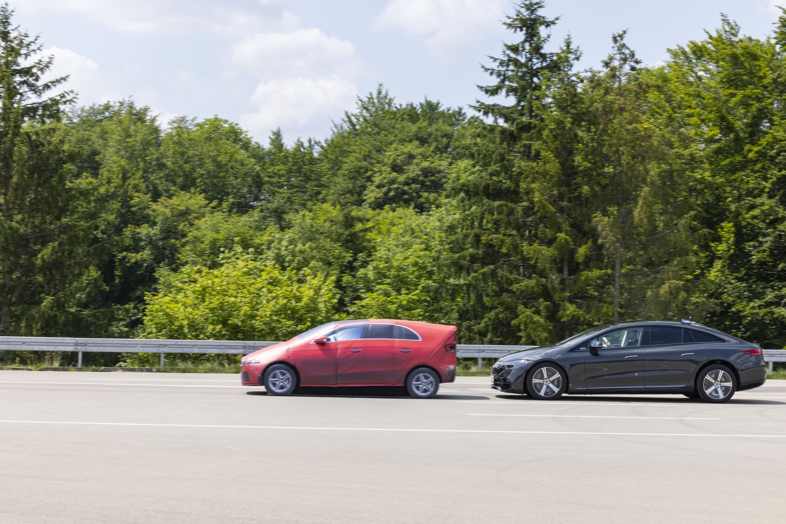 Mercedes Benz Eqs photo 36