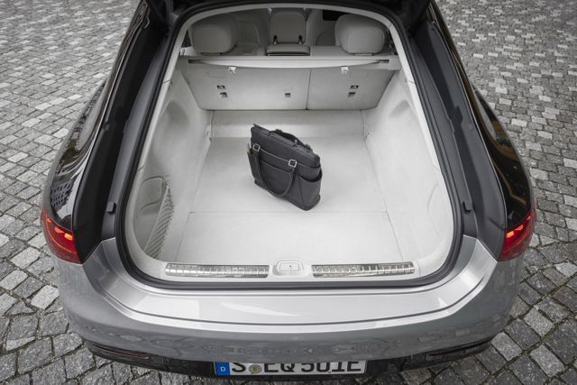 Mercedes Benz Eqs photo 45